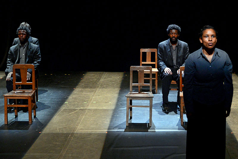 «As Confissões Verdadeiras de um Terrorista Albino» de Breyten Breytenbach, pelo Teatro Griot<span id="edit_25867"><script>$(function() { $('#edit_25867').load( "/myces/user/editobj.php?tipo=evento&id=25867" ); });</script></span>