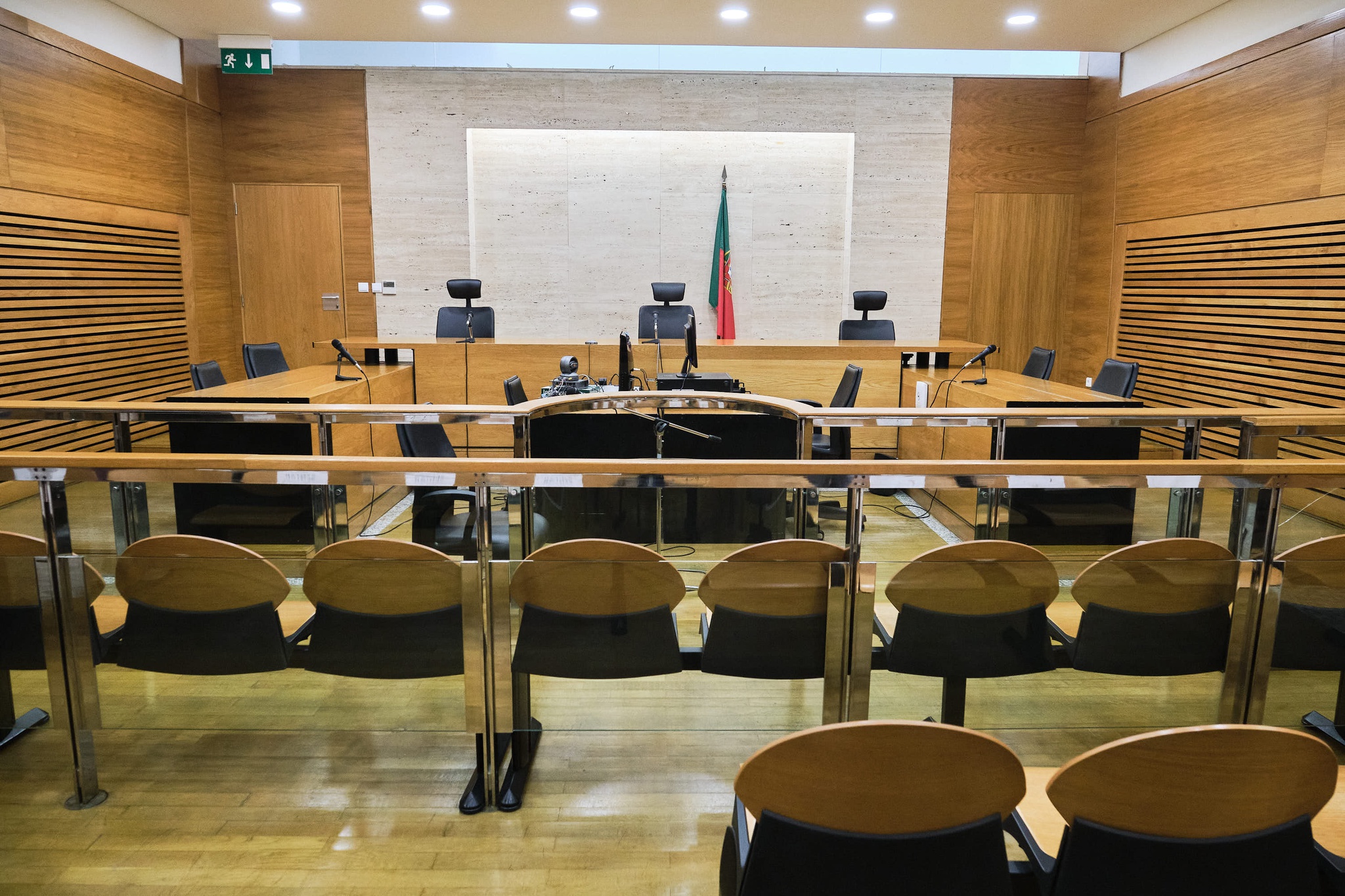 Working Conditions in Portuguese Courts: a dialogue with international perspectives