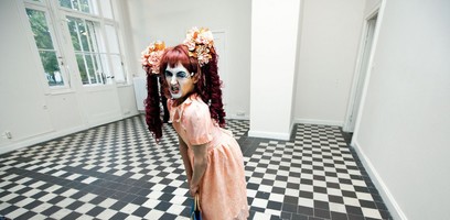 «One Zero One. The Story of Cybersissy and BayBjane» de Tim Lienhard<span id="edit_19864"><script>$(function() { $('#edit_19864').load( "/myces/user/editobj.php?tipo=evento&id=19864" ); });</script></span>
